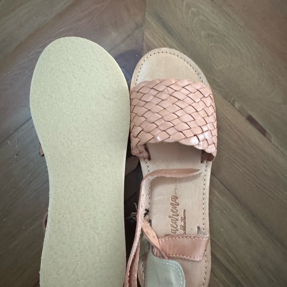 Women's Tan Sandals